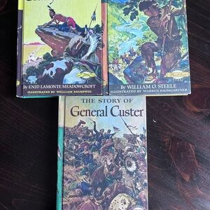 The Story of General Custer - Illustrated Hardcover (Green/Brown)